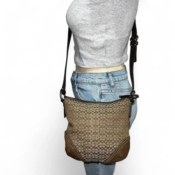 Coach Signature Canvas and Leather cross body Bag in brown and tan - Picture 8 of 8